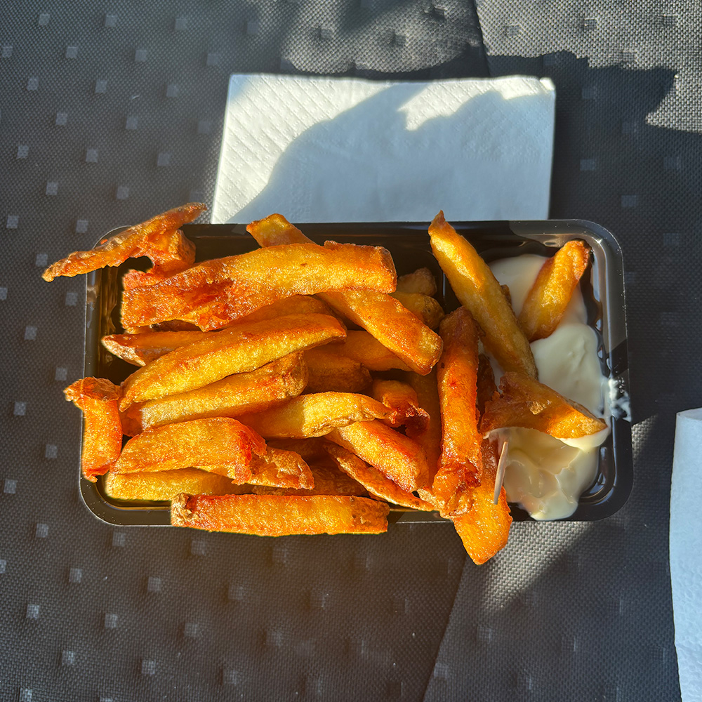 Stoot je hoofd niet bij deze 140+ hilarische snackbarnamen in Nederland